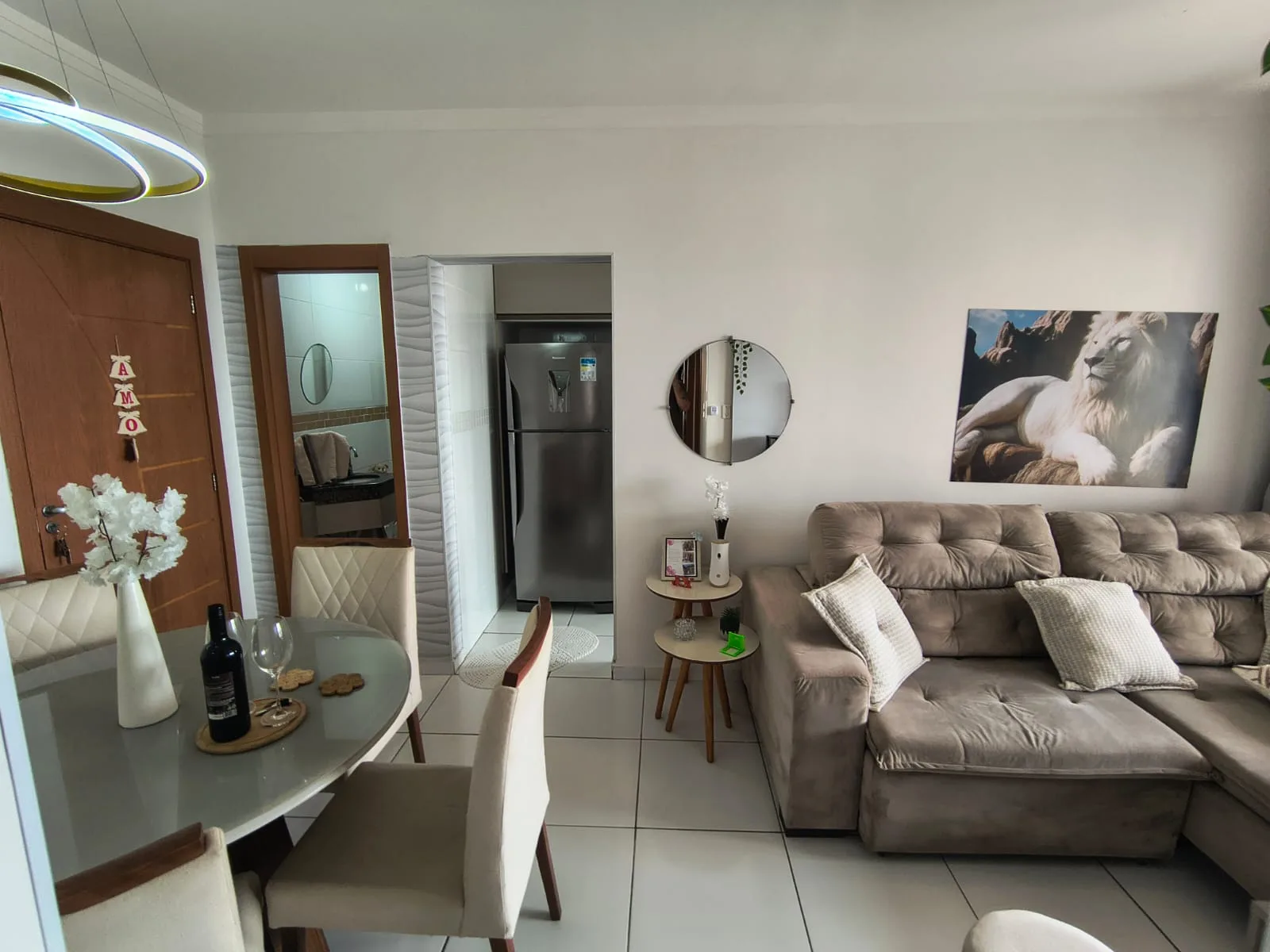 Apartamento mobiliado à venda no Caiçara em Praia Grande - SP.